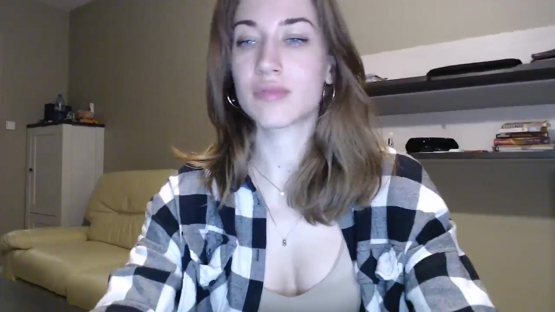 Gallery image thumbnail from GalaxyAnisia's myfreecams stream on, 12/12/2024, 02:14 image 19 of 20