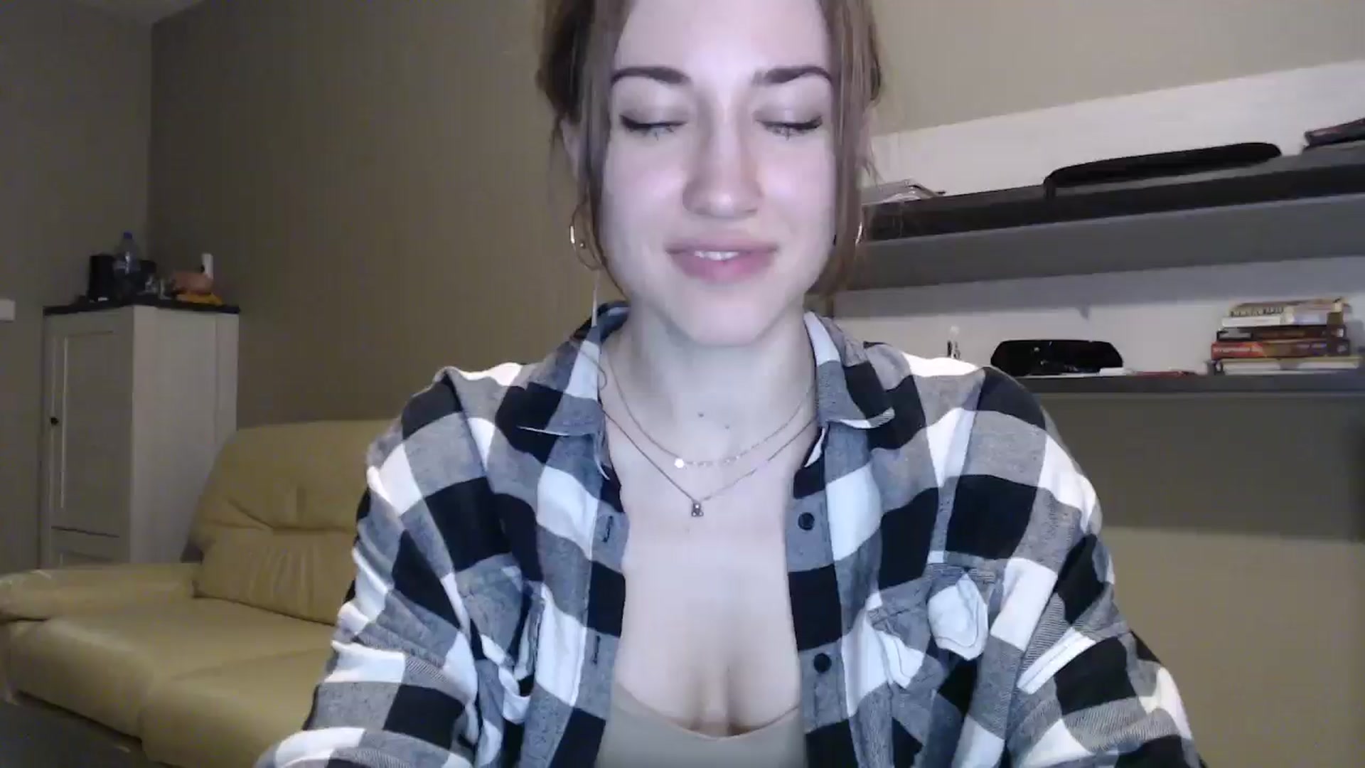 Gallery image thumbnail from GalaxyAnisia's myfreecams stream on, 12/12/2024, 02:14 image 1 of 20