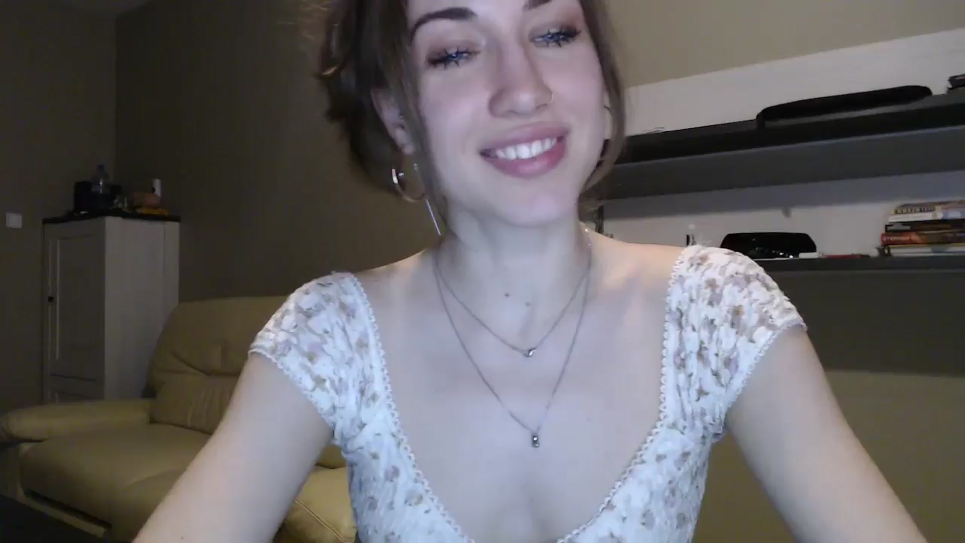 Gallery image thumbnail from GalaxyAnisia's myfreecams stream on, 12/13/2024, 01:20 image 1 of 20