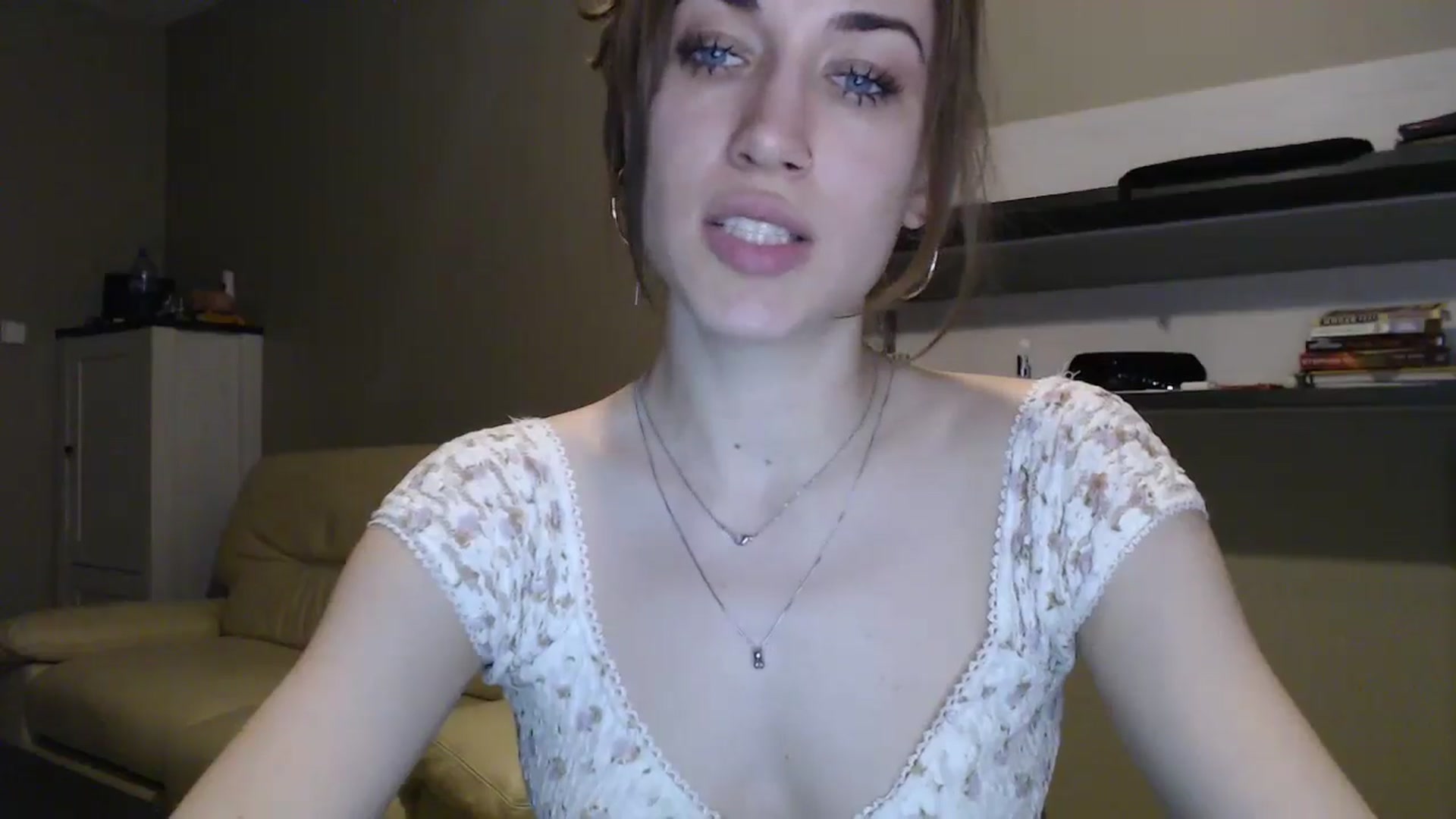 Gallery image thumbnail from GalaxyAnisia's myfreecams stream on, 12/13/2024, 01:20 image 10 of 20