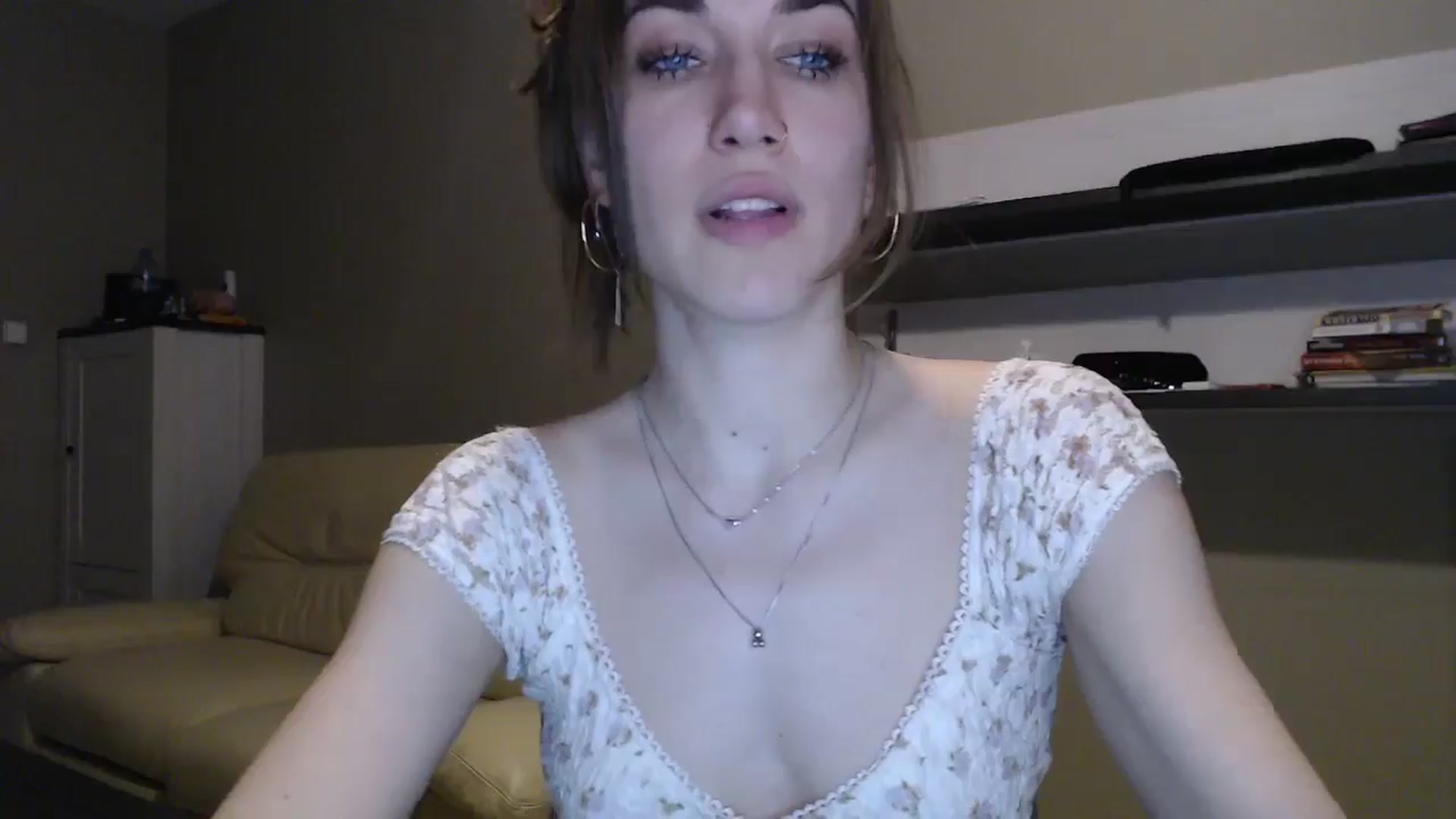 Gallery image thumbnail from GalaxyAnisia's myfreecams stream on, 12/13/2024, 01:20 image 16 of 20