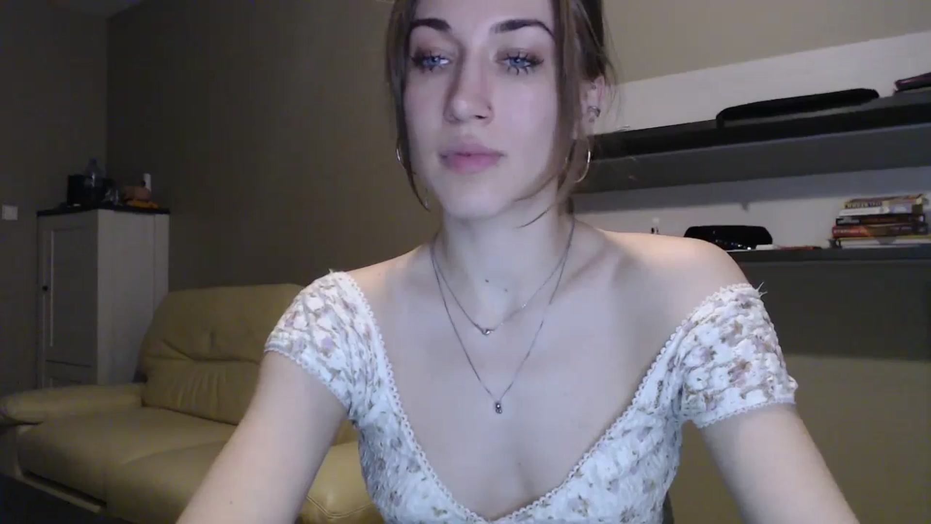 Gallery image thumbnail from GalaxyAnisia's myfreecams stream on, 12/13/2024, 01:20 image 19 of 20