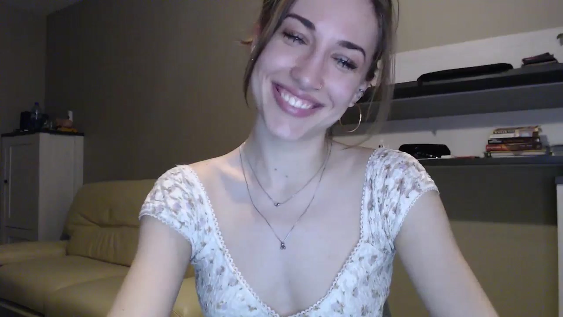 Gallery image thumbnail from GalaxyAnisia's myfreecams stream on, 12/13/2024, 02:31 image 3 of 20