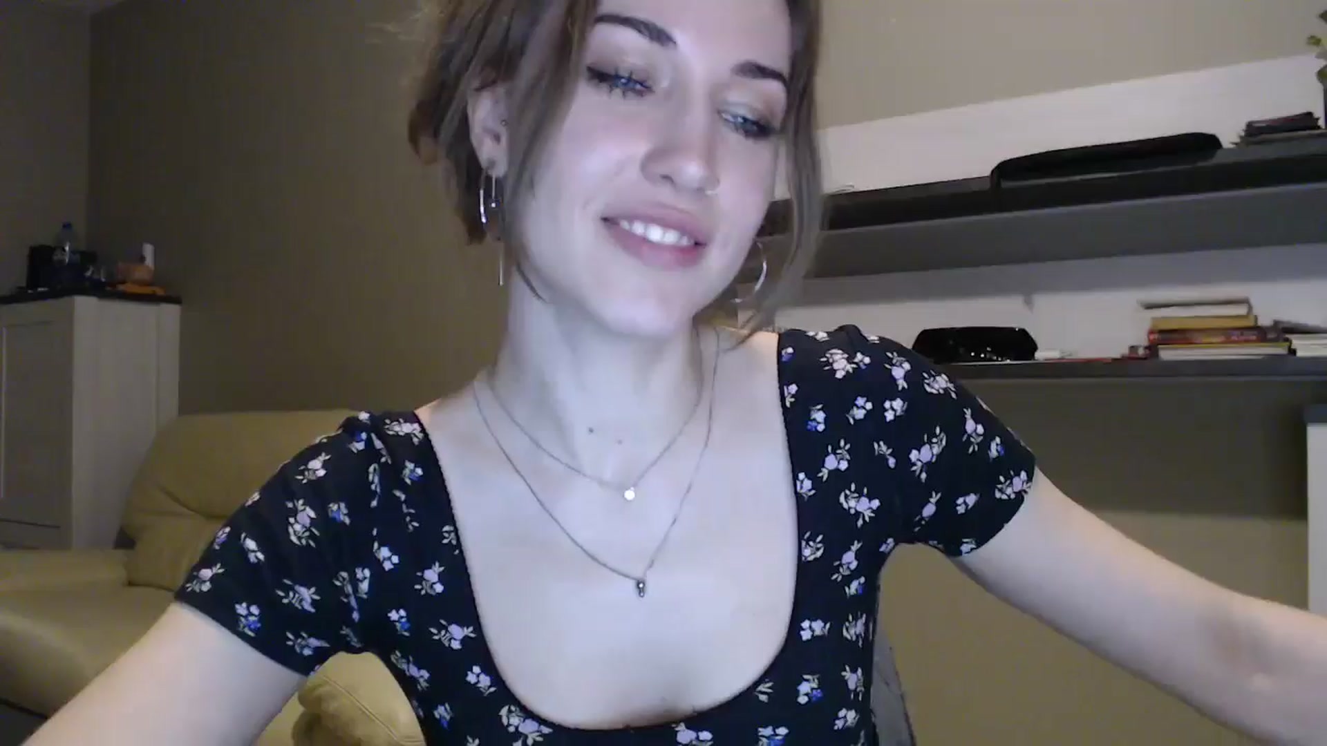 Gallery image thumbnail from GalaxyAnisia's myfreecams stream on, 12/17/2024, 04:40 image 10 of 20