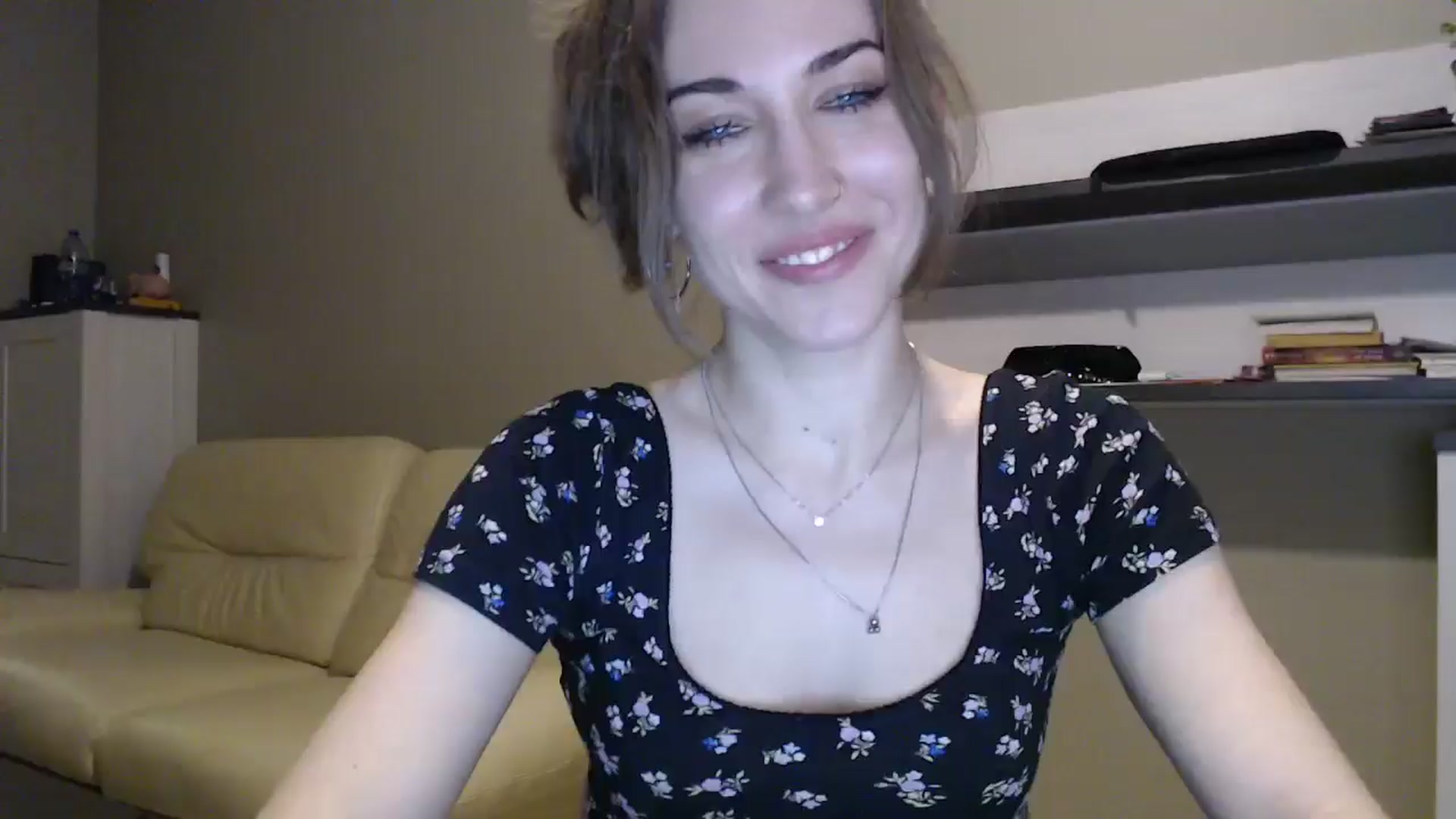 Gallery image thumbnail from GalaxyAnisia's myfreecams stream on, 12/17/2024, 04:40 image 4 of 20