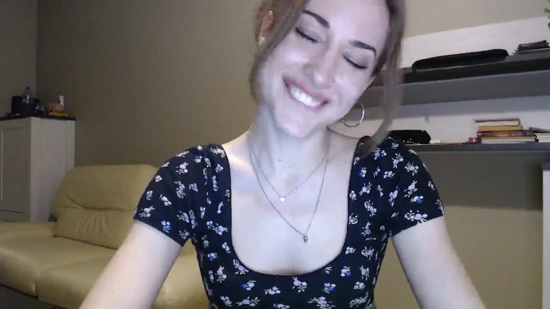 Gallery image thumbnail from GalaxyAnisia's myfreecams stream on, 12/17/2024, 04:40 image 3 of 20