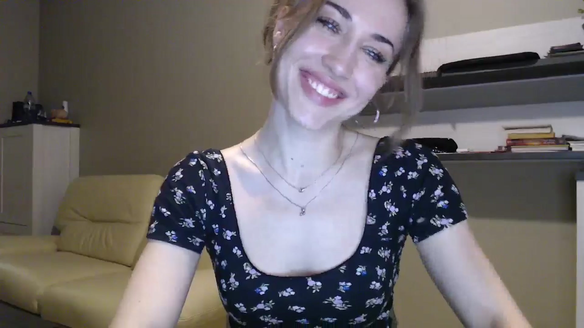 Gallery image thumbnail from GalaxyAnisia's myfreecams stream on, 12/17/2024, 04:40 image 2 of 20
