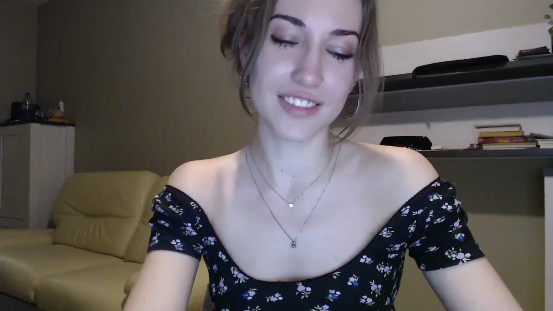 Gallery image thumbnail from GalaxyAnisia's myfreecams stream on, 12/17/2024, 04:40 image 8 of 20