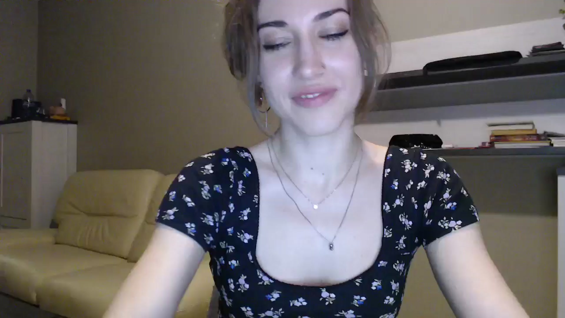Gallery image thumbnail from GalaxyAnisia's myfreecams stream on, 12/17/2024, 04:40 image 6 of 20