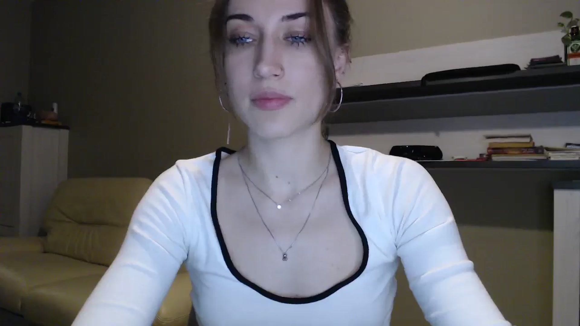 Gallery image thumbnail from GalaxyAnisia's myfreecams stream on, 12/18/2024, 24:05 image 7 of 20