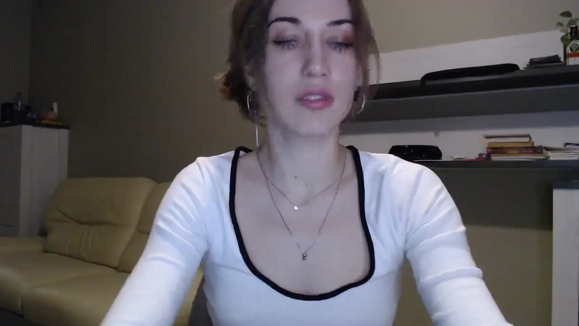 Gallery image thumbnail from GalaxyAnisia's myfreecams stream on, 12/18/2024, 24:05 image 3 of 20