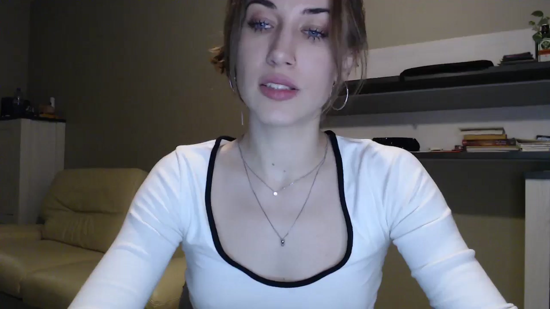 Gallery image thumbnail from GalaxyAnisia's myfreecams stream on, 12/18/2024, 24:05 image 2 of 20
