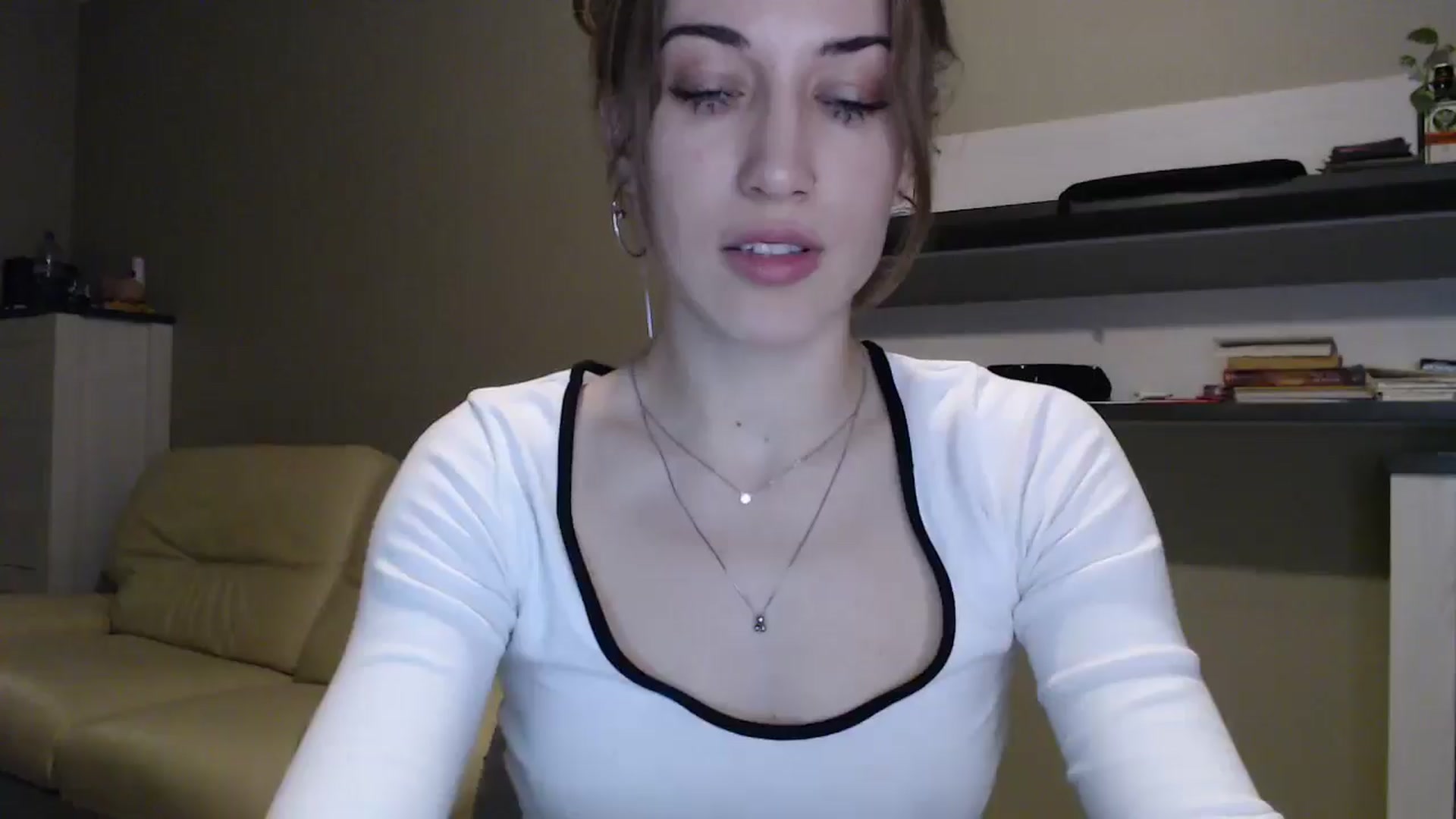 Gallery image thumbnail from GalaxyAnisia's myfreecams stream on, 12/18/2024, 24:05 image 5 of 20