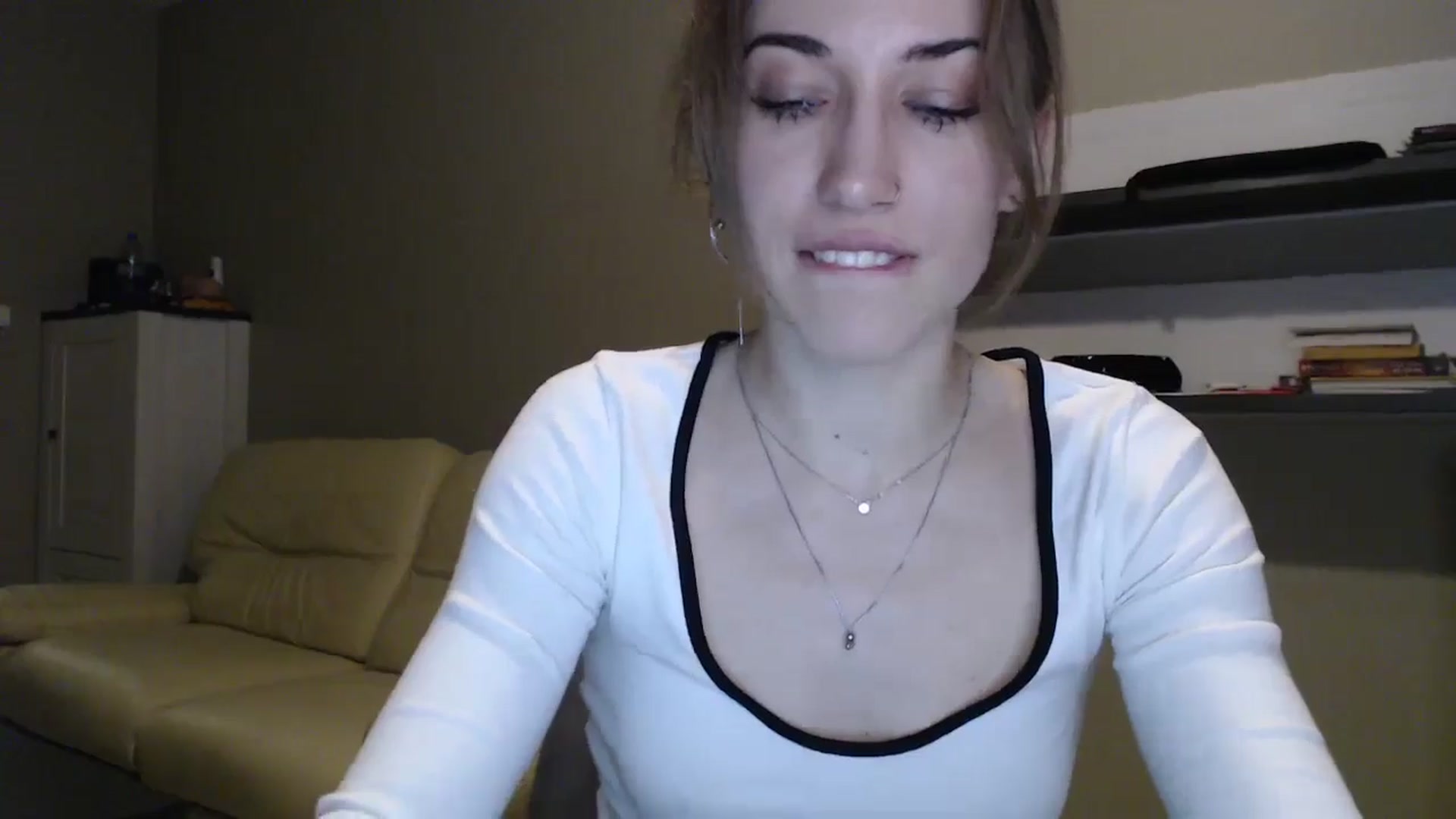 Gallery image thumbnail from GalaxyAnisia's myfreecams stream on, 12/18/2024, 24:56 image 20 of 20