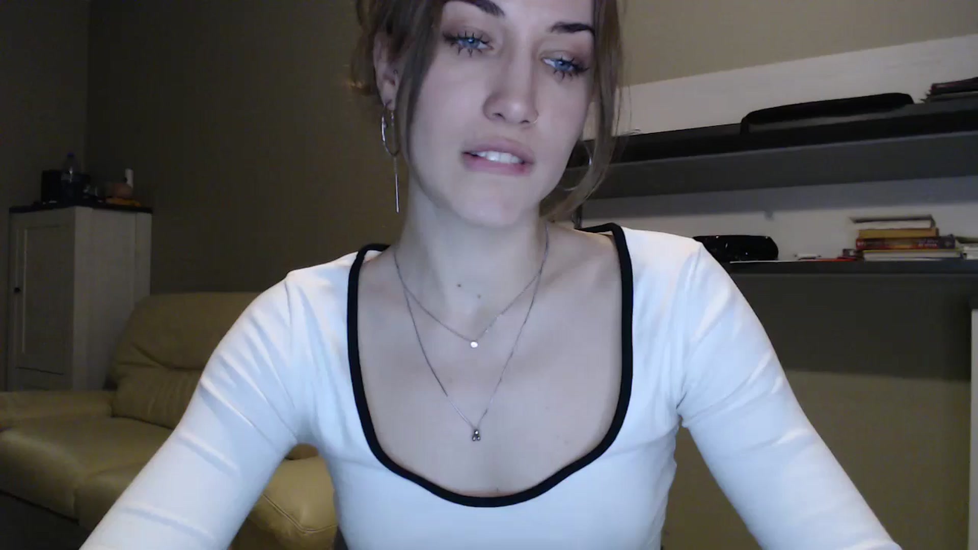 Gallery image thumbnail from GalaxyAnisia's myfreecams stream on, 12/18/2024, 24:56 image 1 of 20