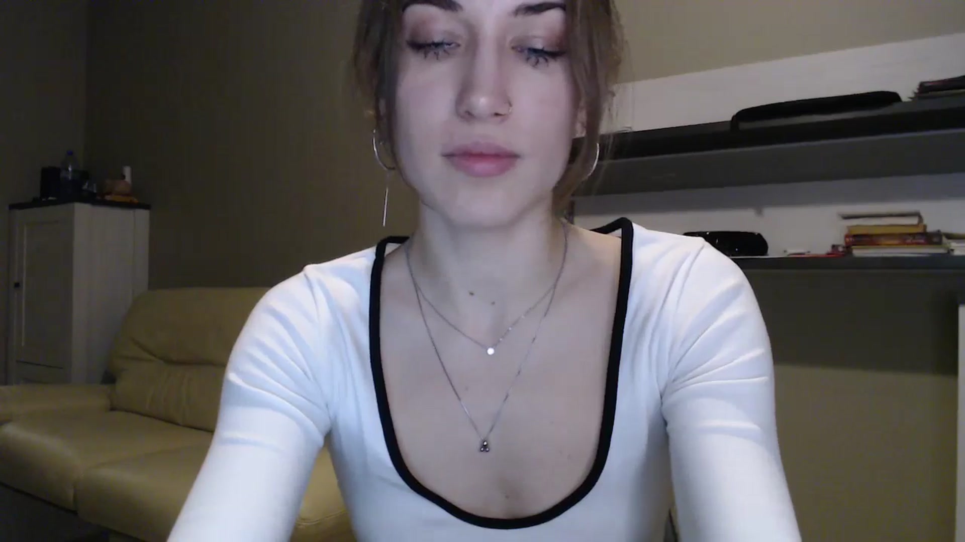Gallery image thumbnail from GalaxyAnisia's myfreecams stream on, 12/18/2024, 24:56 image 7 of 20