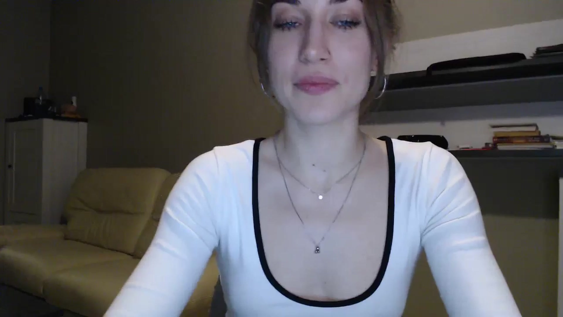 Gallery image thumbnail from GalaxyAnisia's myfreecams stream on, 12/18/2024, 24:56 image 13 of 20