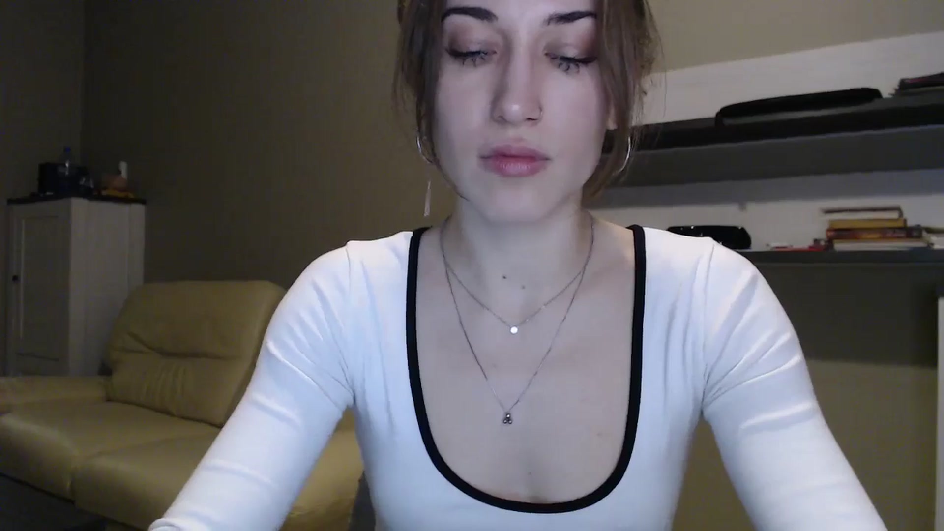 Gallery image thumbnail from GalaxyAnisia's myfreecams stream on, 12/18/2024, 24:56 image 11 of 20