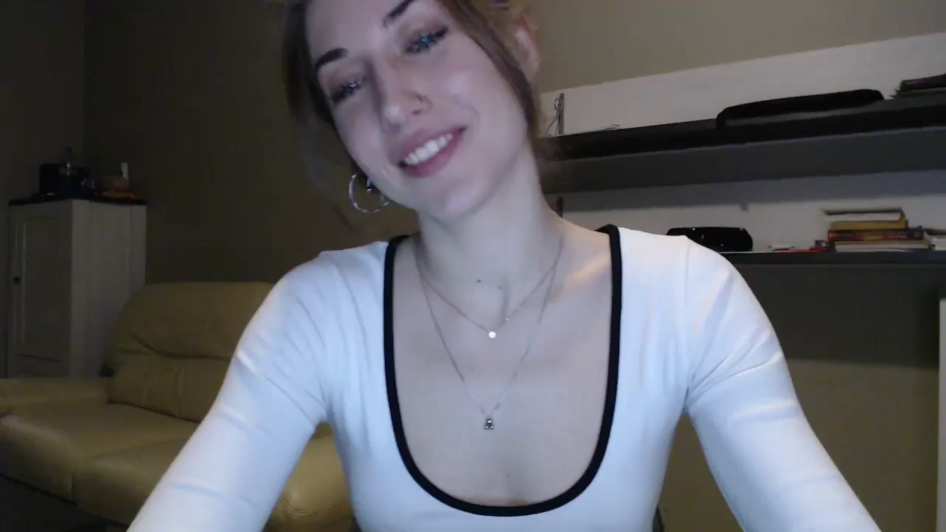 Gallery image thumbnail from GalaxyAnisia's myfreecams stream on, 12/18/2024, 24:56 image 12 of 20