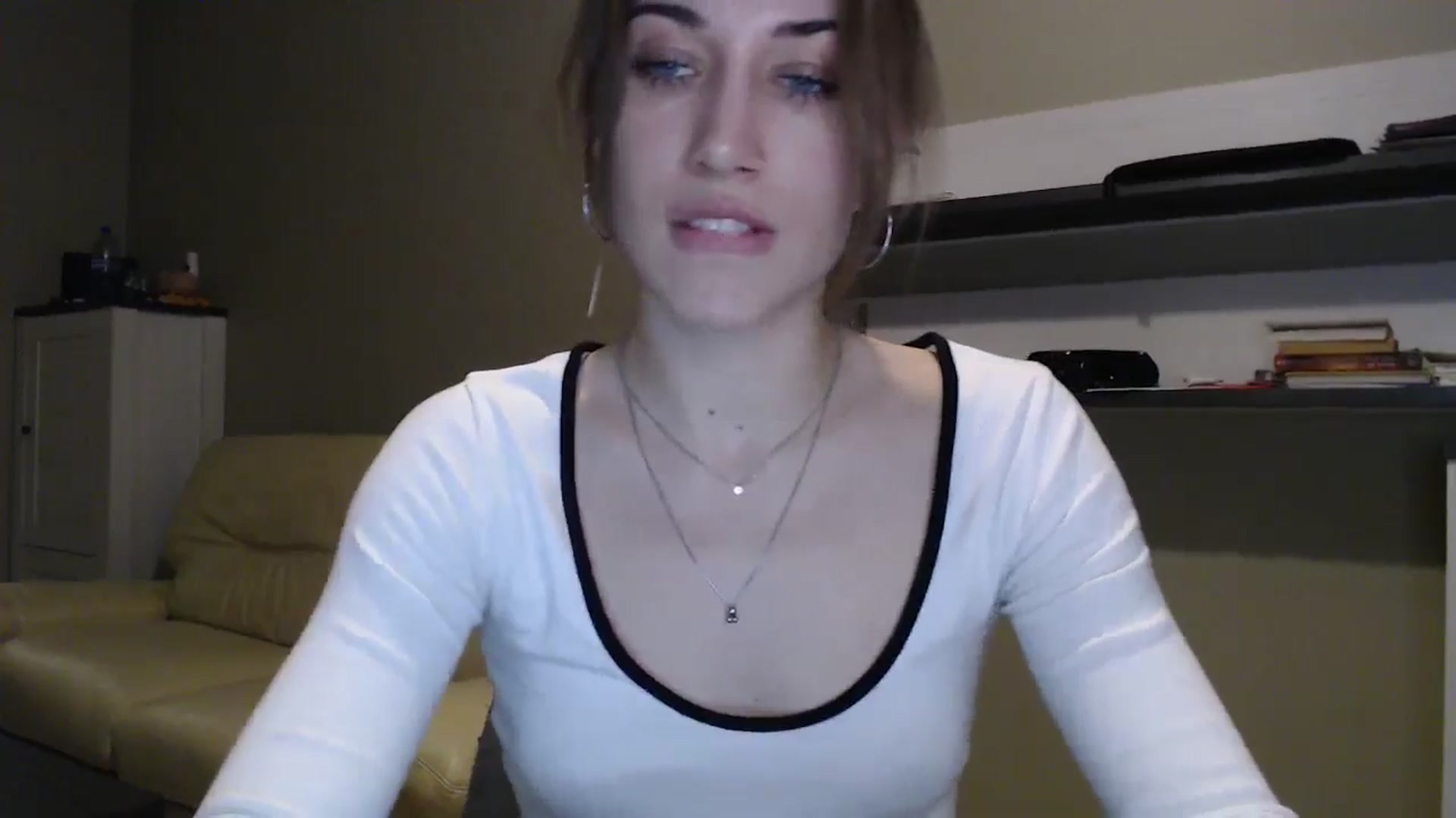 Gallery image thumbnail from GalaxyAnisia's myfreecams stream on, 12/18/2024, 24:56 image 2 of 20