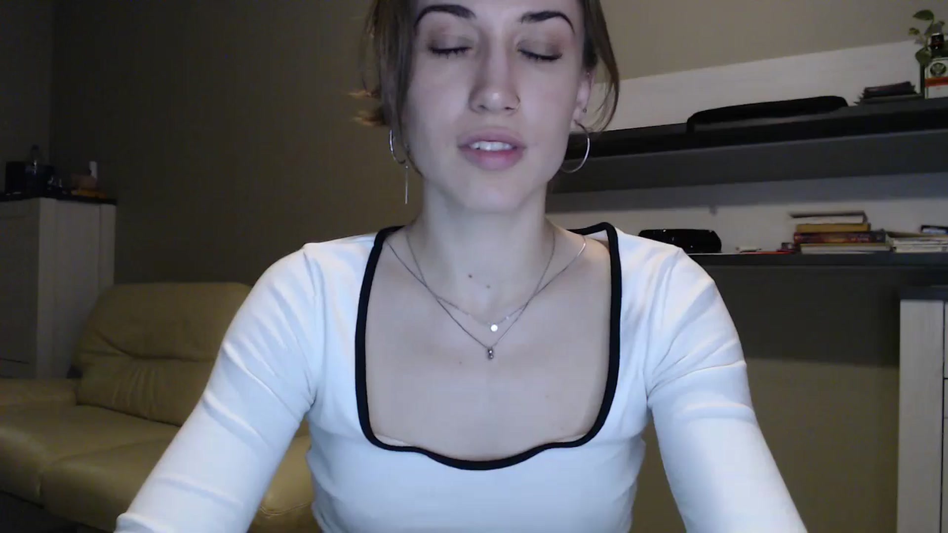 Gallery image thumbnail from GalaxyAnisia's myfreecams stream on, 12/18/2024, 02:28 image 5 of 20