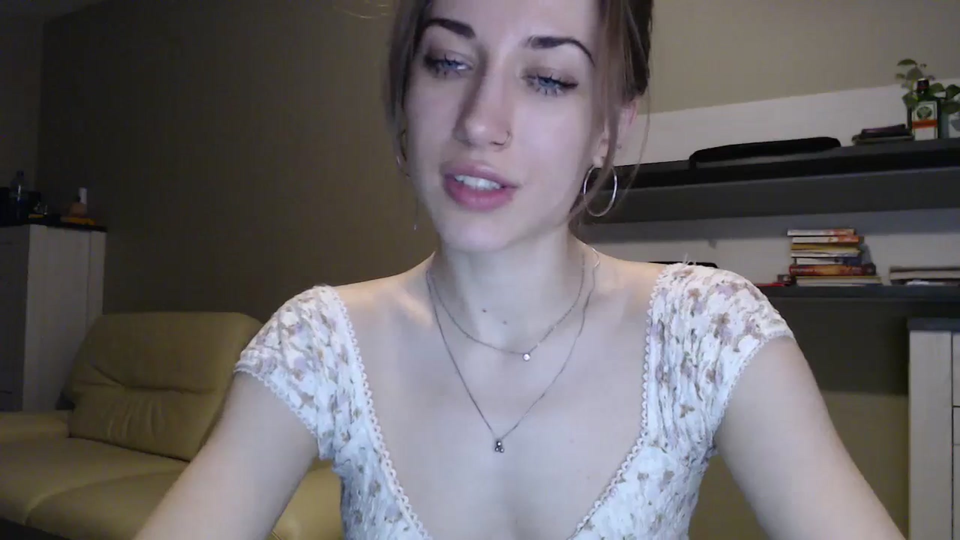 Gallery image thumbnail from GalaxyAnisia's myfreecams stream on, 12/24/2024, 02:54 image 3 of 20