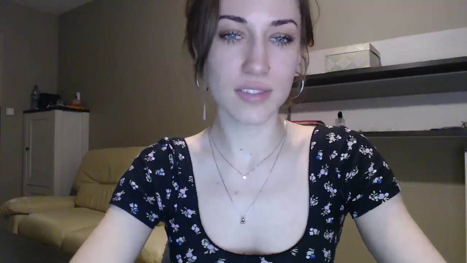 Gallery image thumbnail from GalaxyAnisia's myfreecams stream on, 01/04/2025, 01:40 image 15 of 20