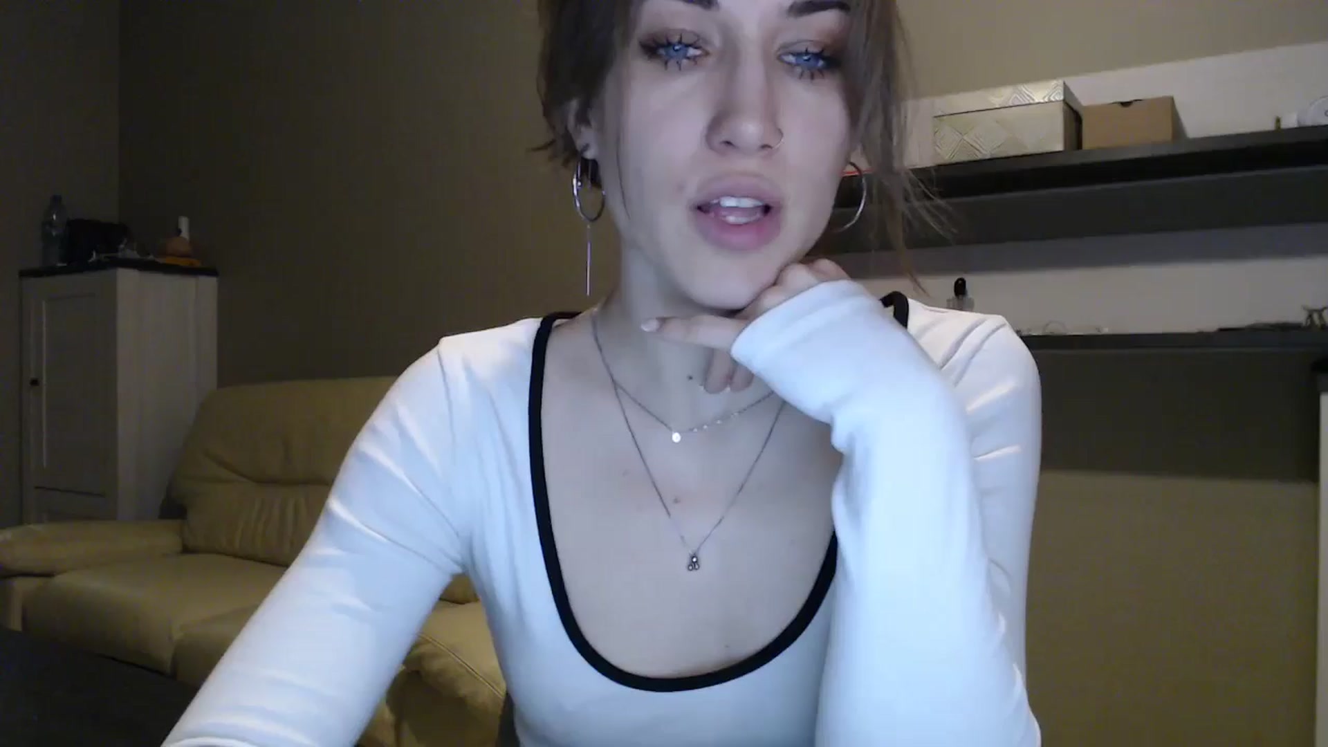 Gallery image thumbnail from GalaxyAnisia's myfreecams stream on, 01/05/2025, 05:39 image 5 of 20
