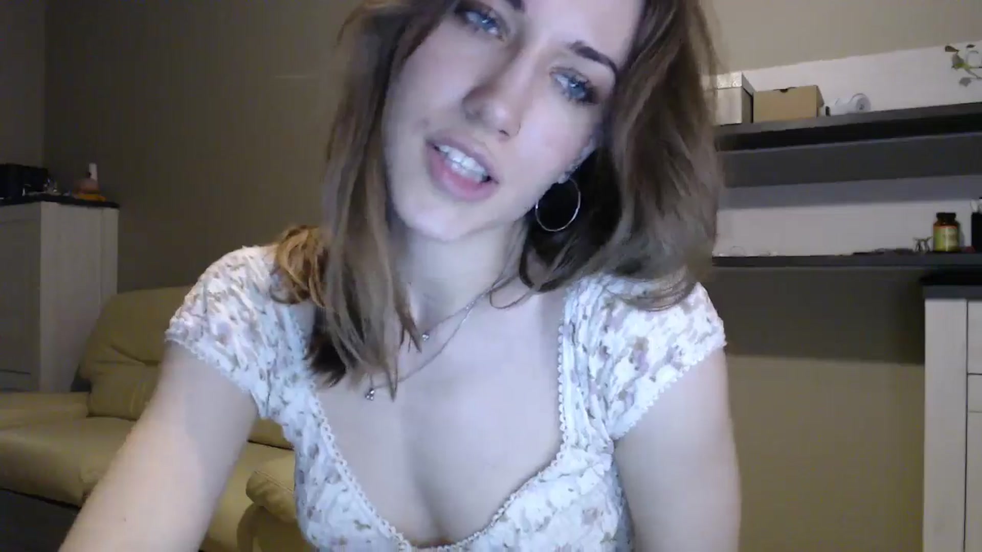 Gallery image thumbnail from GalaxyAnisia's myfreecams stream on, 01/05/2025, 21:18 image 11 of 20