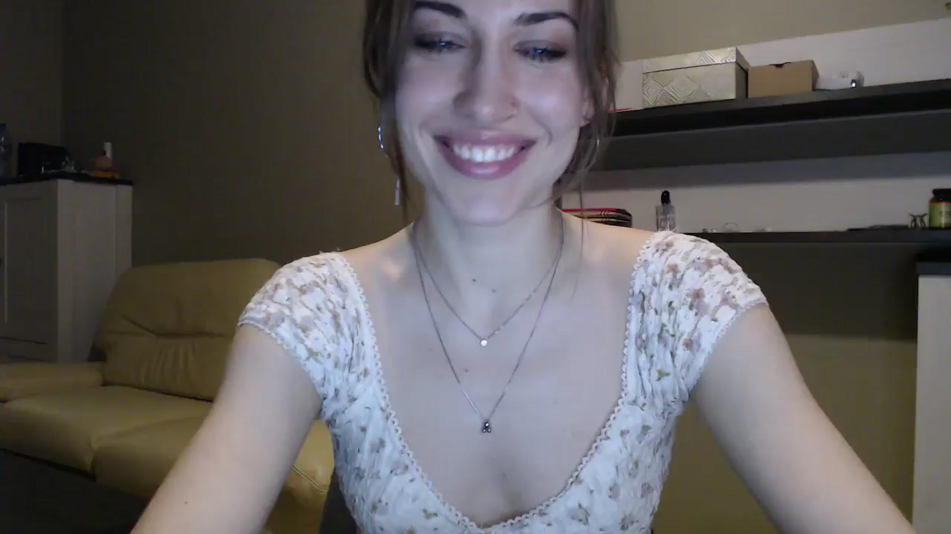 Gallery image thumbnail from GalaxyAnisia's myfreecams stream on, 01/05/2025, 23:12 image 1 of 20