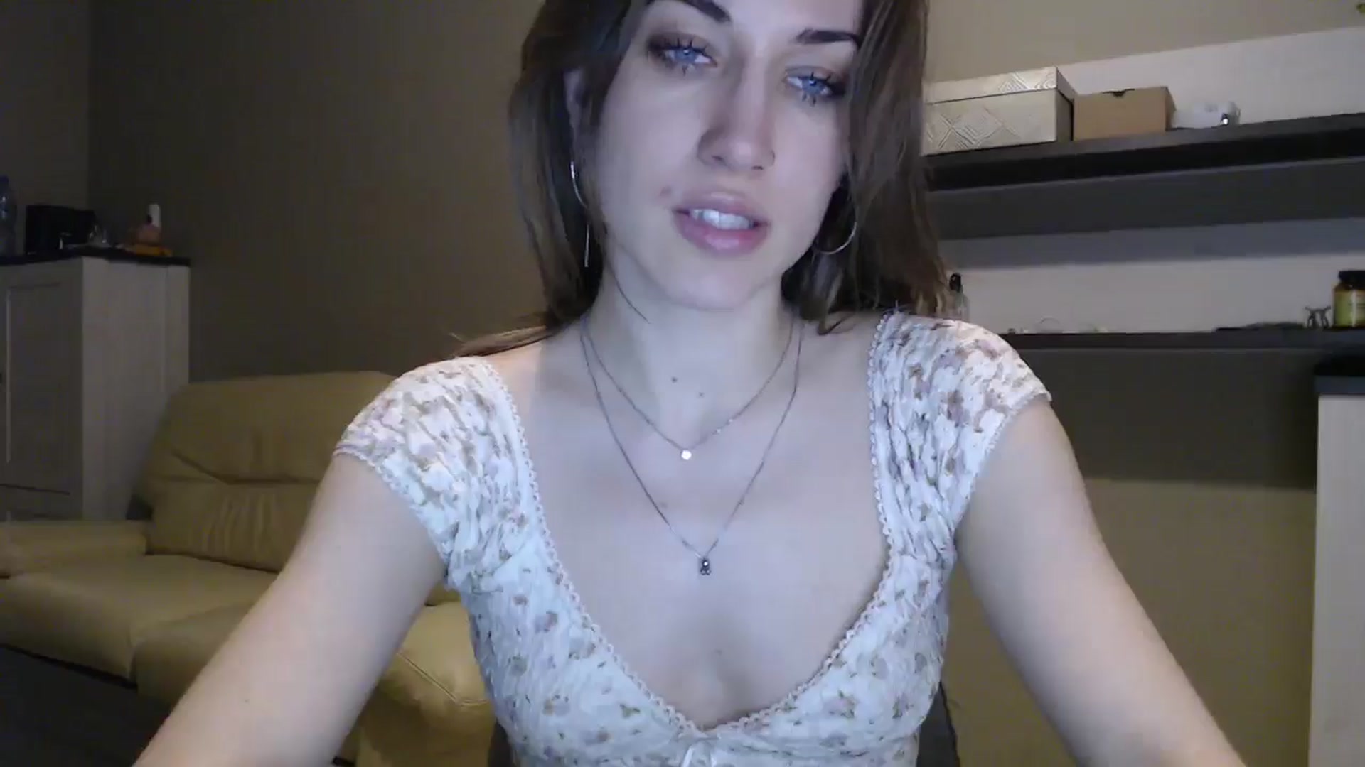 Gallery image thumbnail from GalaxyAnisia's myfreecams stream on, 01/05/2025, 23:12 image 4 of 20