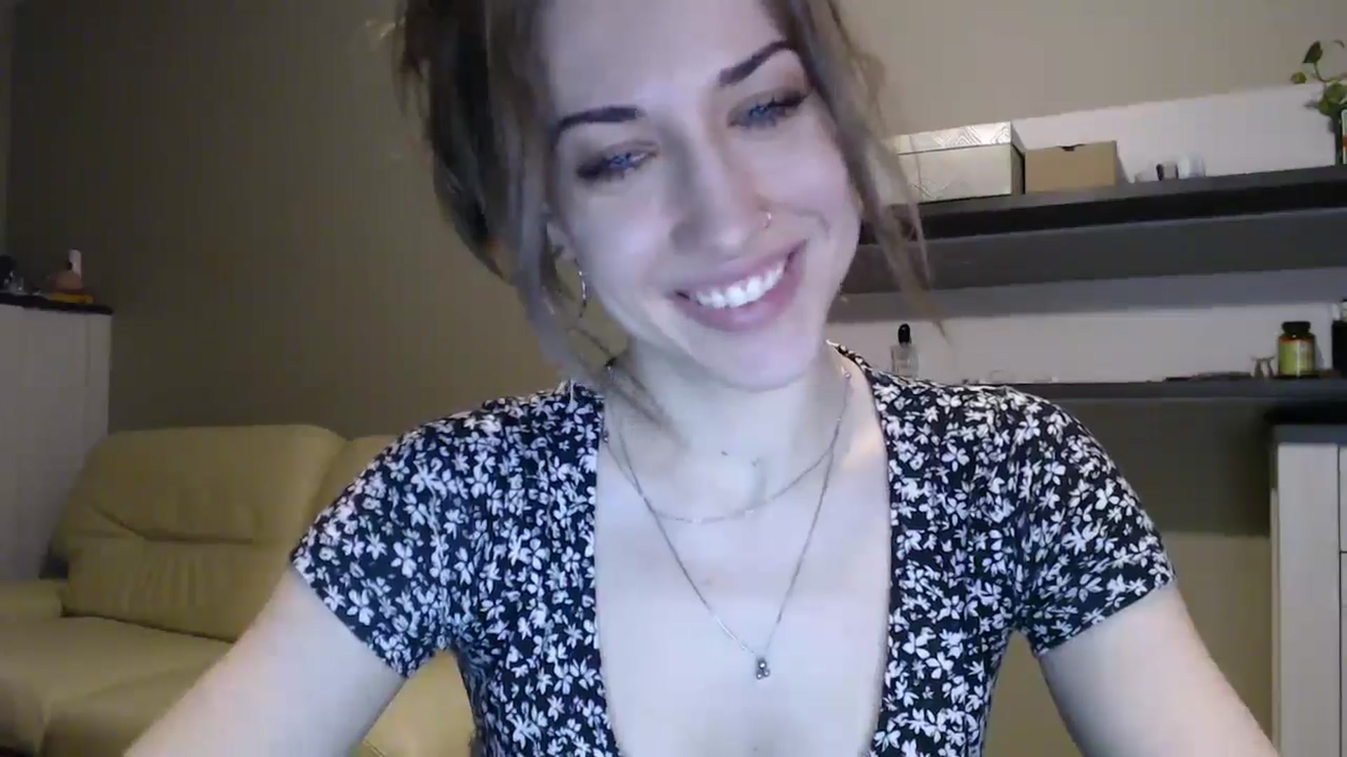 Gallery image thumbnail from GalaxyAnisia's myfreecams stream on, 01/07/2025, 01:53 image 3 of 20