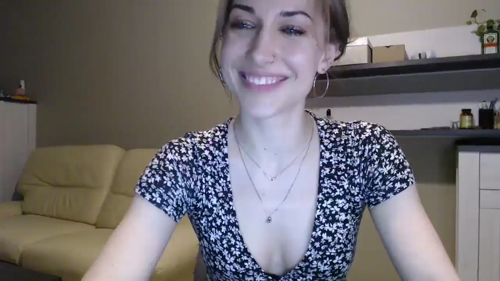 Gallery image thumbnail from GalaxyAnisia's myfreecams stream on, 01/07/2025, 03:34 image 13 of 20