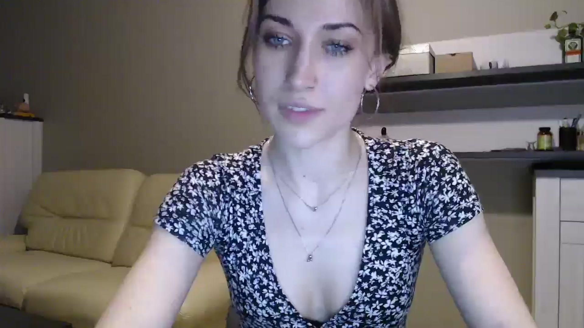 Gallery image thumbnail from GalaxyAnisia's myfreecams stream on, 01/07/2025, 03:34 image 12 of 20