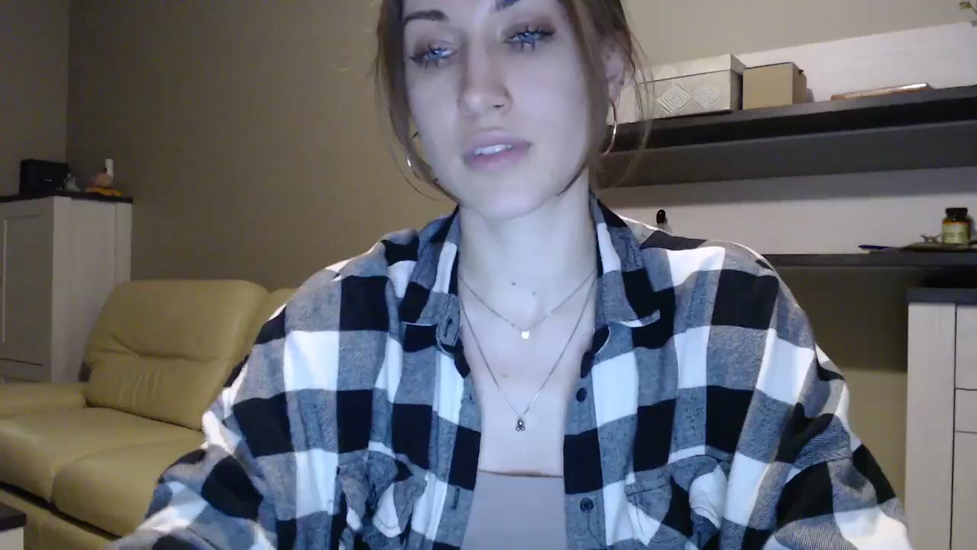Gallery image thumbnail from GalaxyAnisia's myfreecams stream on, 01/14/2025, 02:42 image 13 of 20