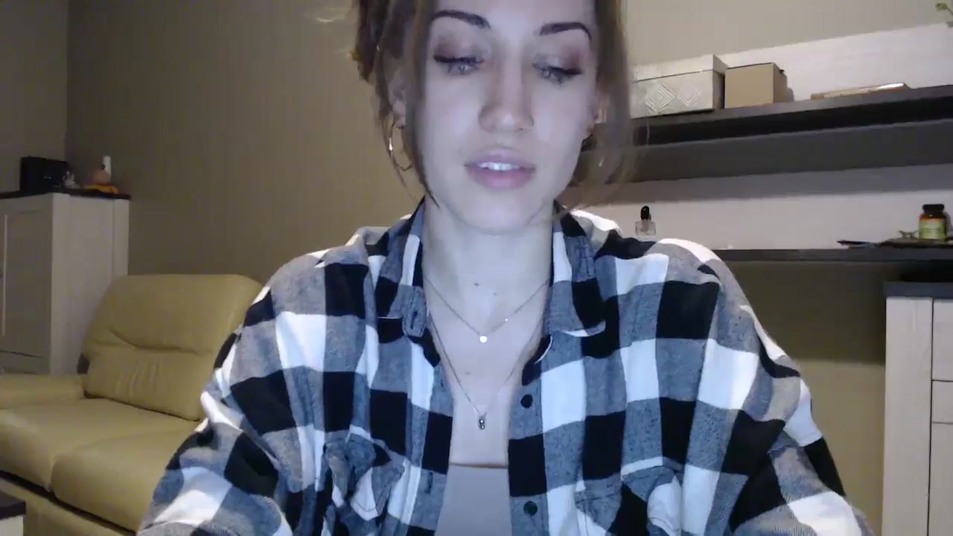 Gallery image thumbnail from GalaxyAnisia's myfreecams stream on, 01/14/2025, 02:42 image 17 of 20