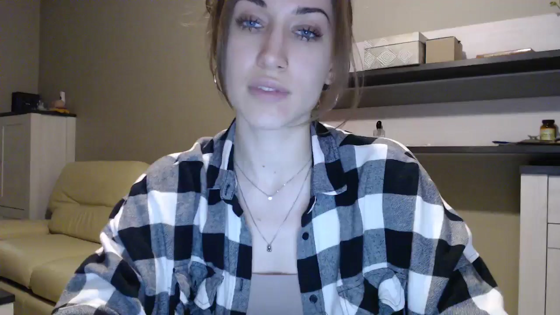 Gallery image thumbnail from GalaxyAnisia's myfreecams stream on, 01/14/2025, 02:42 image 16 of 20