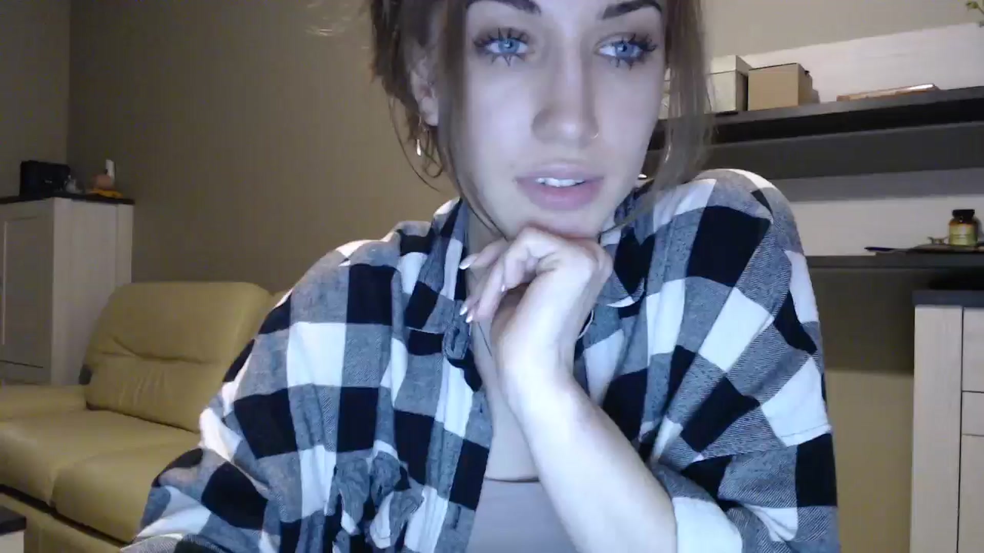 Gallery image thumbnail from GalaxyAnisia's myfreecams stream on, 01/14/2025, 02:42 image 14 of 20