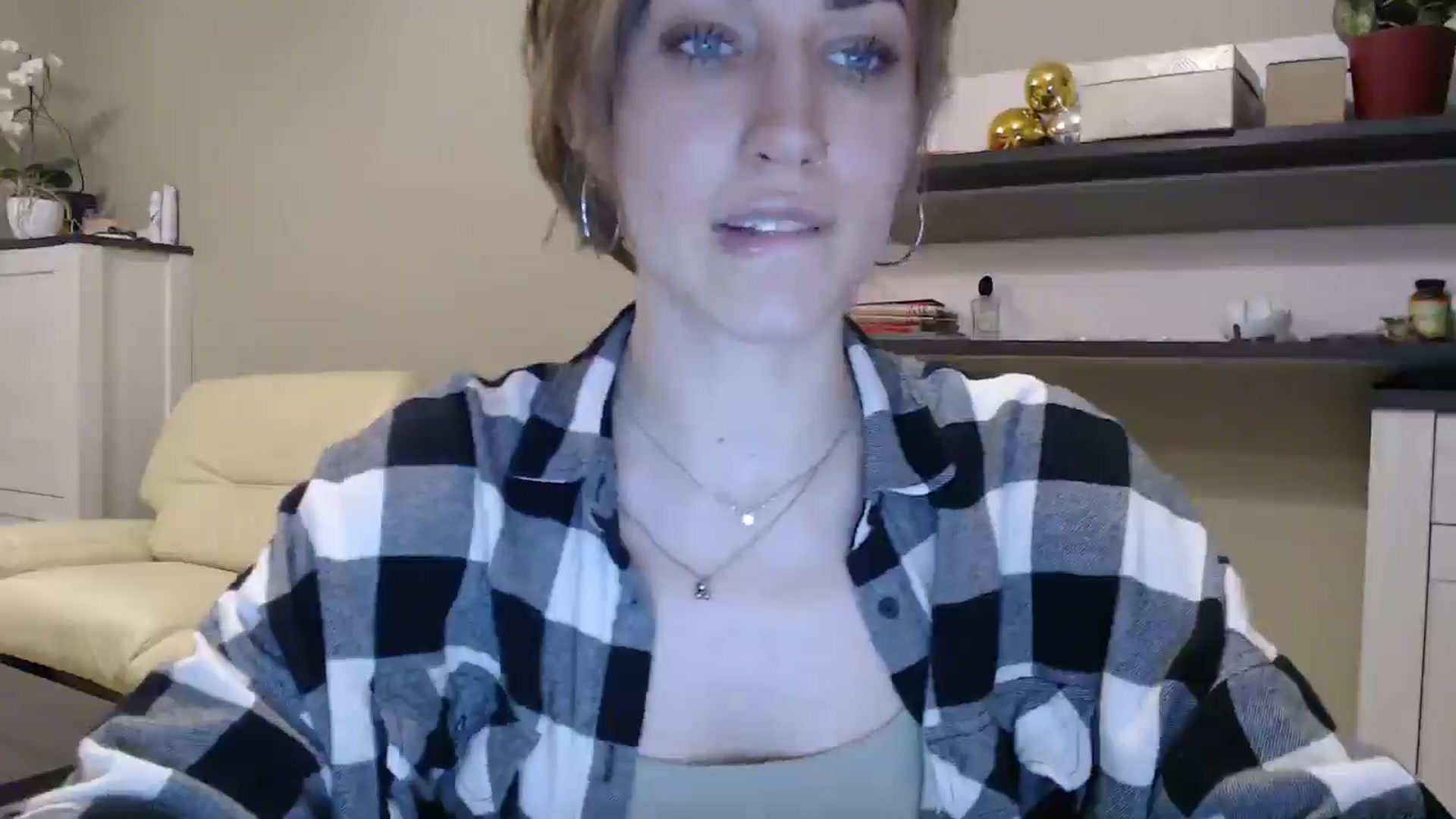 Gallery image thumbnail from GalaxyAnisia's myfreecams stream on, 01/21/2025, 01:49 image 18 of 20