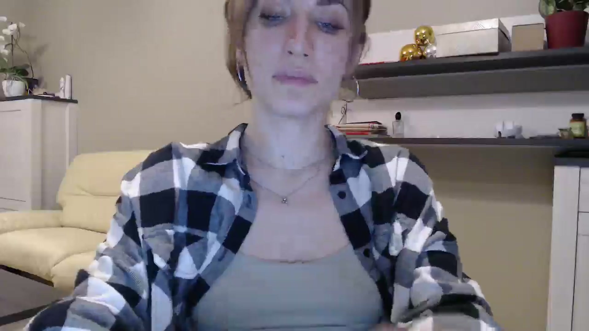 Gallery image thumbnail from GalaxyAnisia's myfreecams stream on, 01/21/2025, 01:49 image 4 of 20