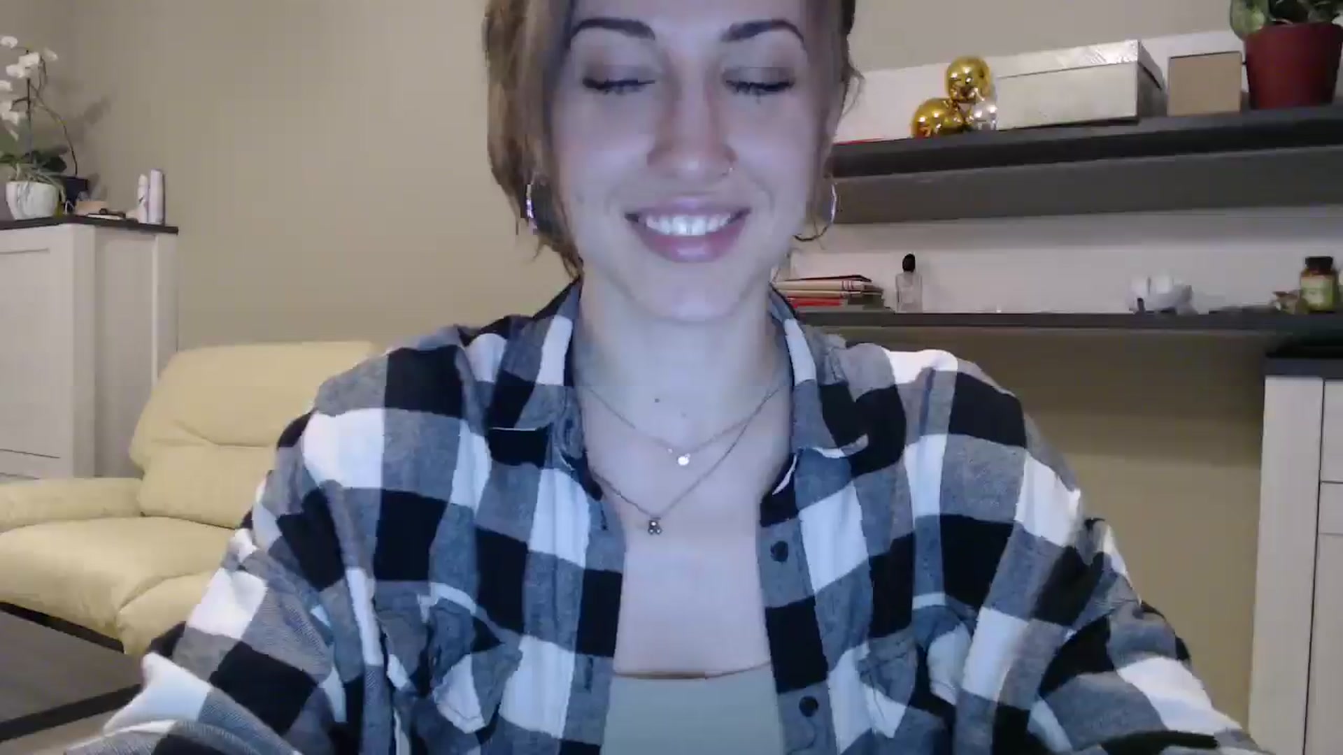 Gallery image thumbnail from GalaxyAnisia's myfreecams stream on, 01/21/2025, 01:49 image 10 of 20