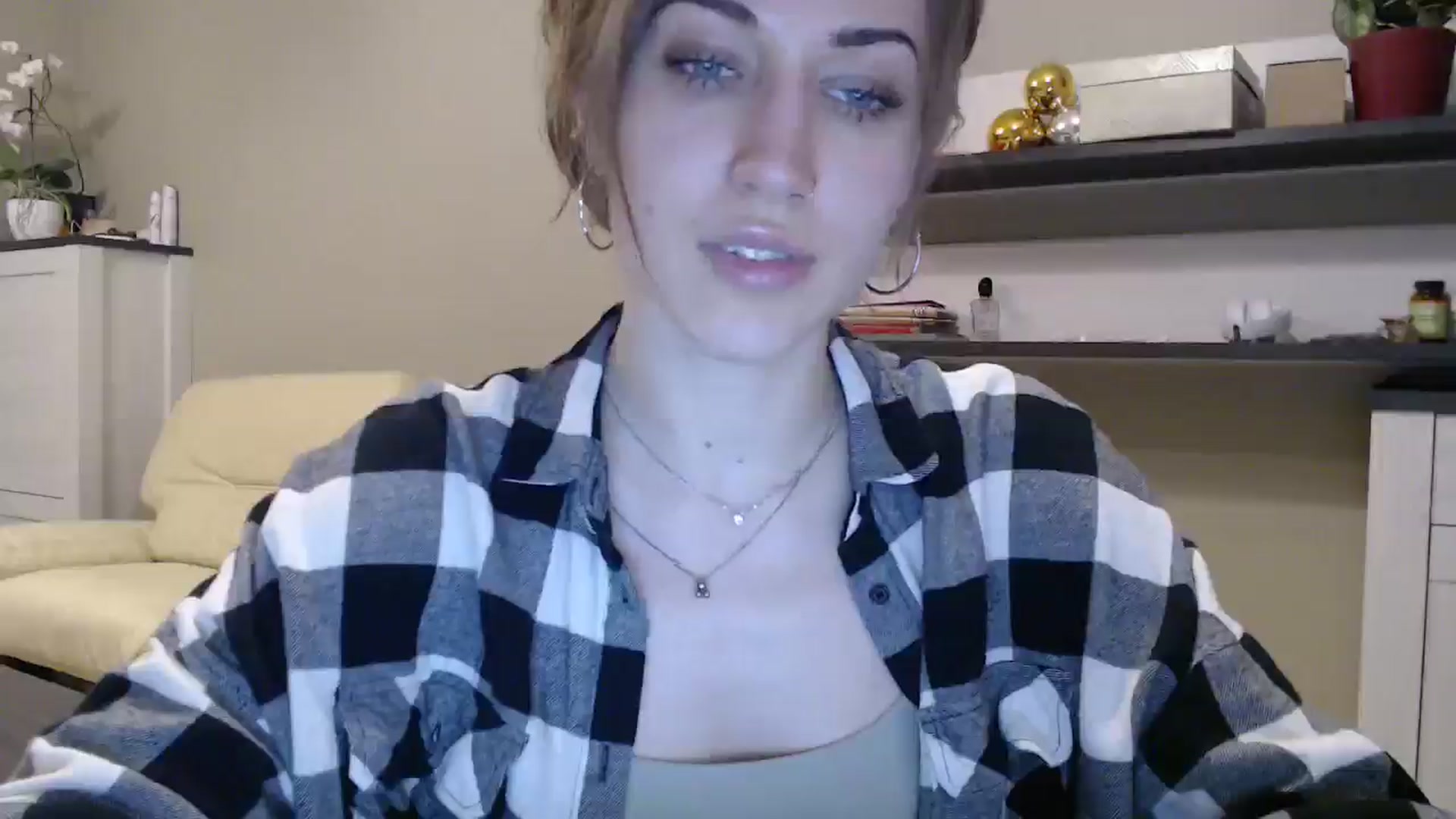 Gallery image thumbnail from GalaxyAnisia's myfreecams stream on, 01/21/2025, 01:49 image 17 of 20