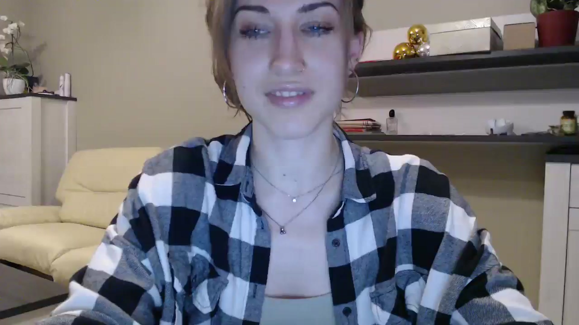 Gallery image thumbnail from GalaxyAnisia's myfreecams stream on, 01/21/2025, 01:49 image 9 of 20