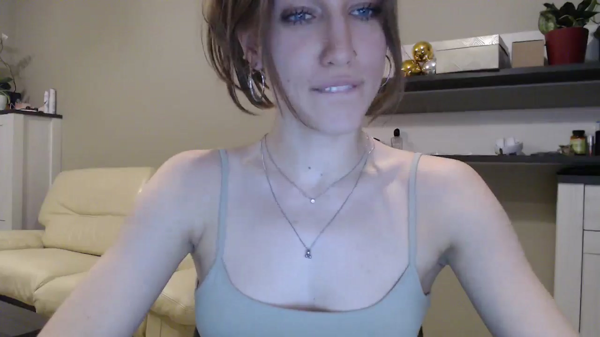 Gallery image thumbnail from GalaxyAnisia's myfreecams stream on, 01/21/2025, 03:32 image 16 of 20