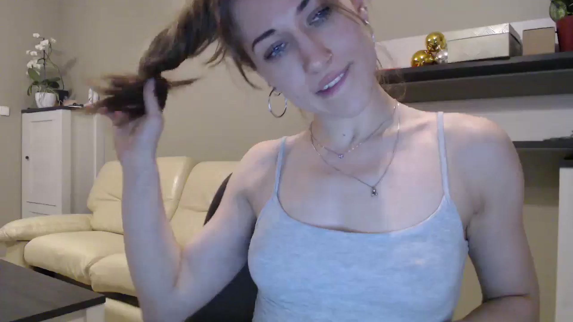 Gallery image thumbnail from GalaxyAnisia's myfreecams stream on, 01/22/2025, 05:15 image 11 of 20