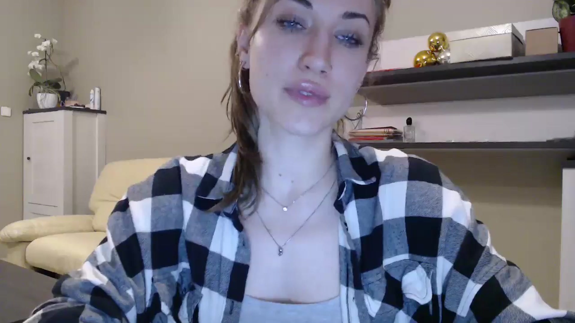 Gallery image thumbnail from GalaxyAnisia's myfreecams stream on, 01/22/2025, 05:15 image 2 of 20