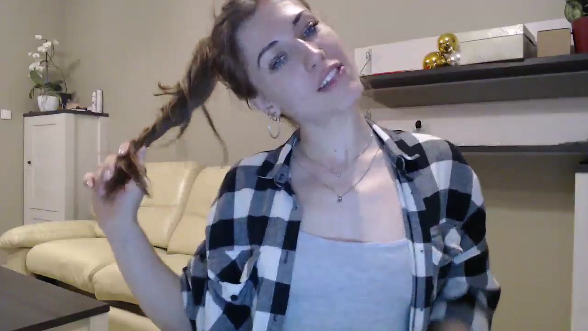 Gallery image thumbnail from GalaxyAnisia's myfreecams stream on, 01/22/2025, 05:15 image 3 of 20