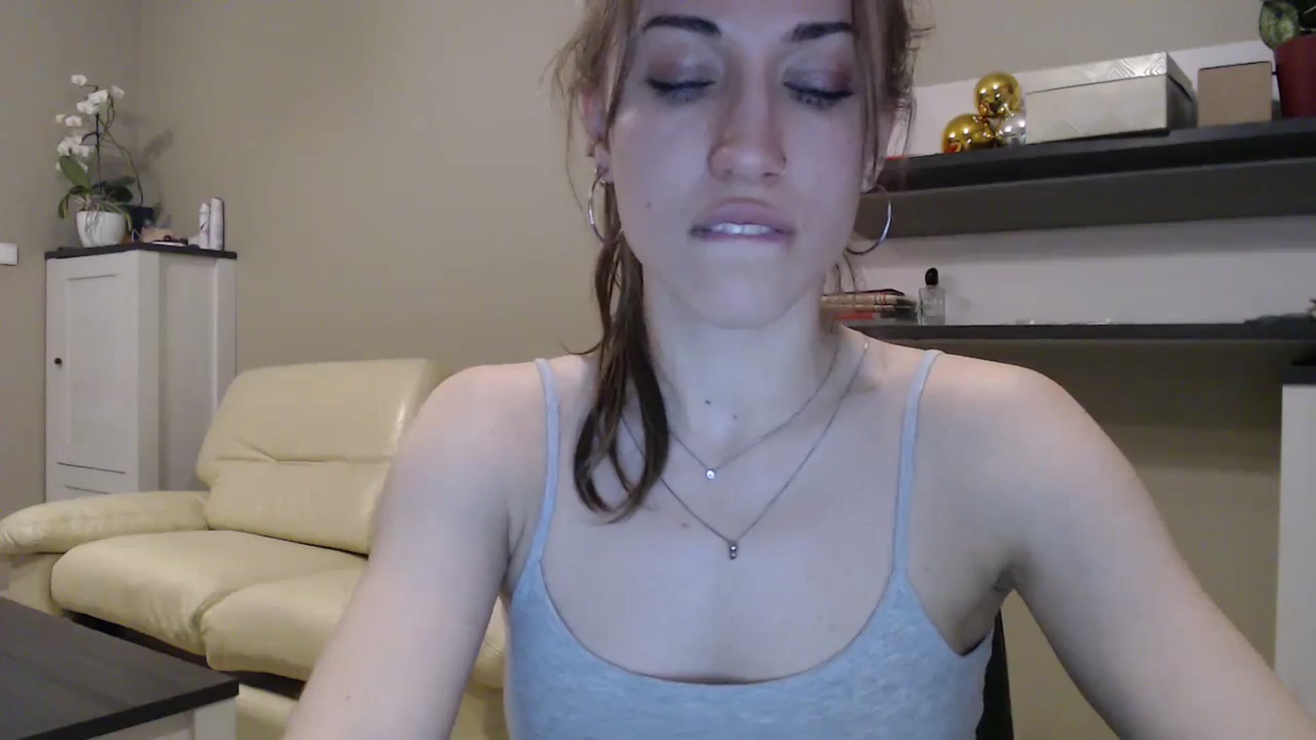 Gallery image thumbnail from GalaxyAnisia's myfreecams stream on, 01/22/2025, 05:15 image 19 of 20