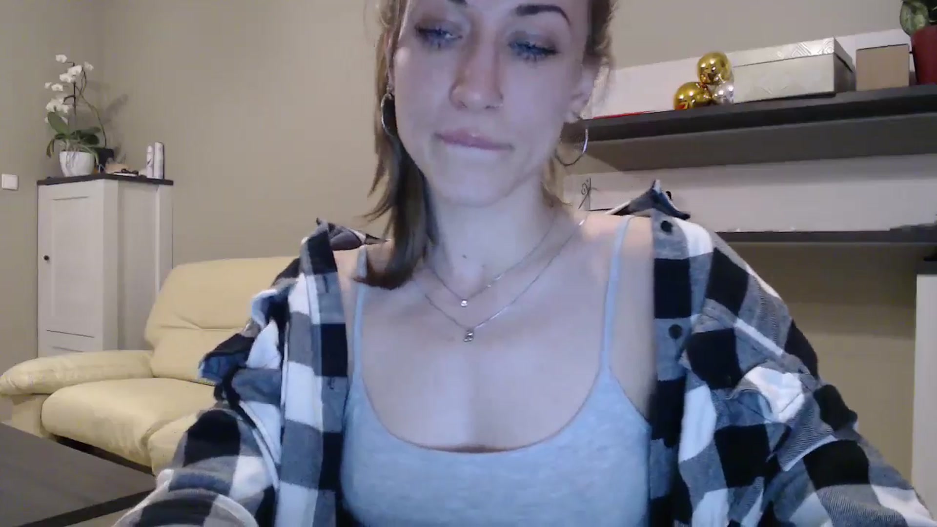 Gallery image thumbnail from GalaxyAnisia's myfreecams stream on, 01/22/2025, 05:15 image 5 of 20