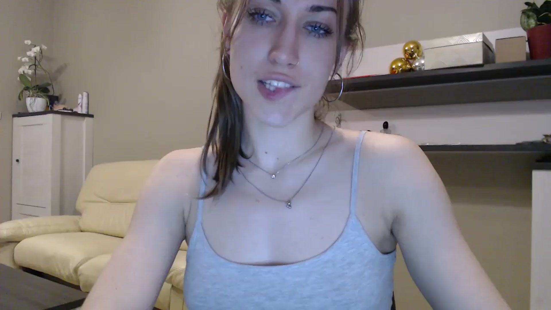 Gallery image thumbnail from GalaxyAnisia's myfreecams stream on, 01/22/2025, 06:14 image 6 of 20